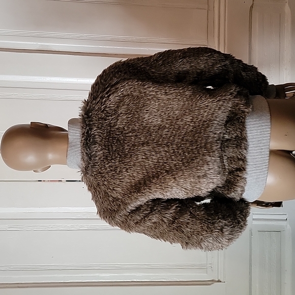 Vertigo Faux Fur Jacket - Picture 10 of 16